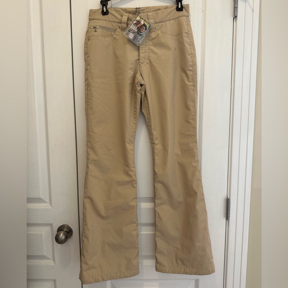 Bogner Pants - Women’s Tan Bogner Ski Snow Pants Size 4, XS, EU 34 New, never worn.